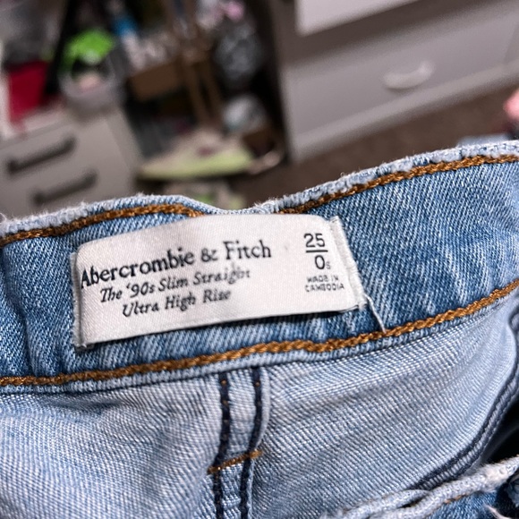 Abercrombie and Fitch Straight Jeans - Picture 3 of 9